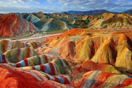 Burası Amerika Değil, Ankara: Nallıhan’daki Gökkuşağı Tepeleri’ni Görmeye Hazır Mısınız?