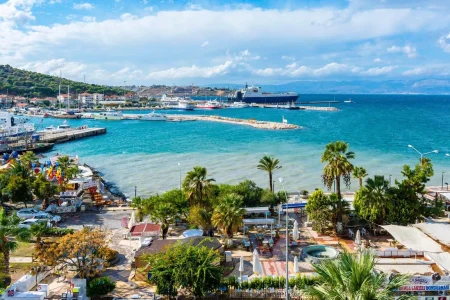 Çeşme’de Unutulmaz Bir Yaz: Yapılacak 10 Şey ve Lezzet Durakları