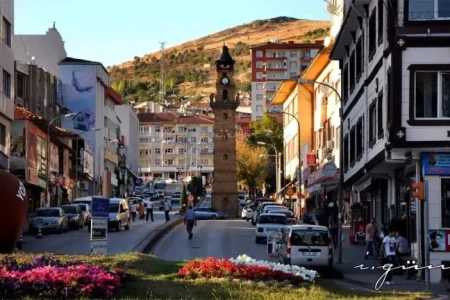 Yozgat Gezi Rehberi: Bilinmeyen Tarihi ve Lezzetleriyle Bir İç Anadolu Keşfi
